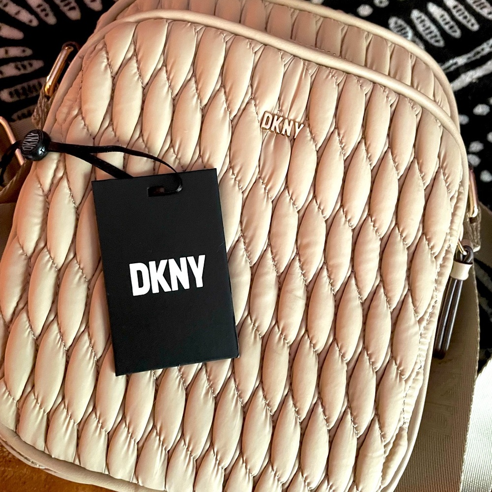 DONNA KARAN FLIGHT BAG